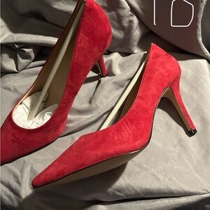 Suede pumps bearing color new